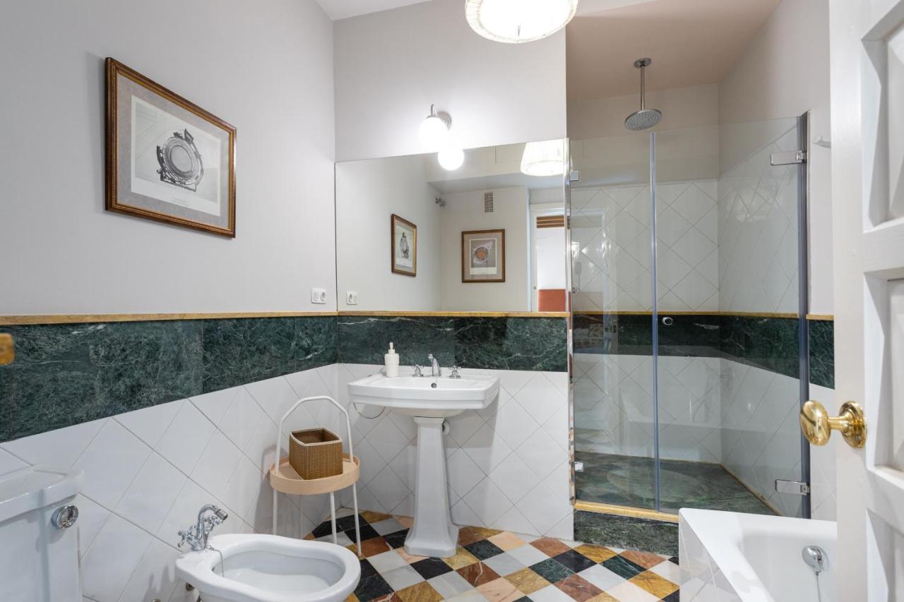 Genteel Home Campamento Siviglia Esterno foto